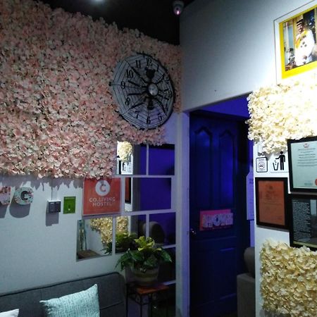 Co.Living Hostel Bandar Seri Begawan Eksteriør billede