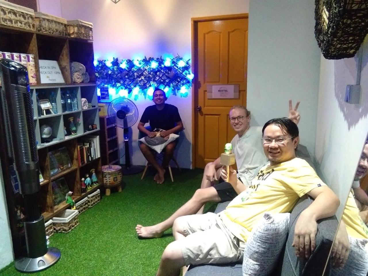 Co.Living Hostel Bandar Seri Begawan Eksteriør billede