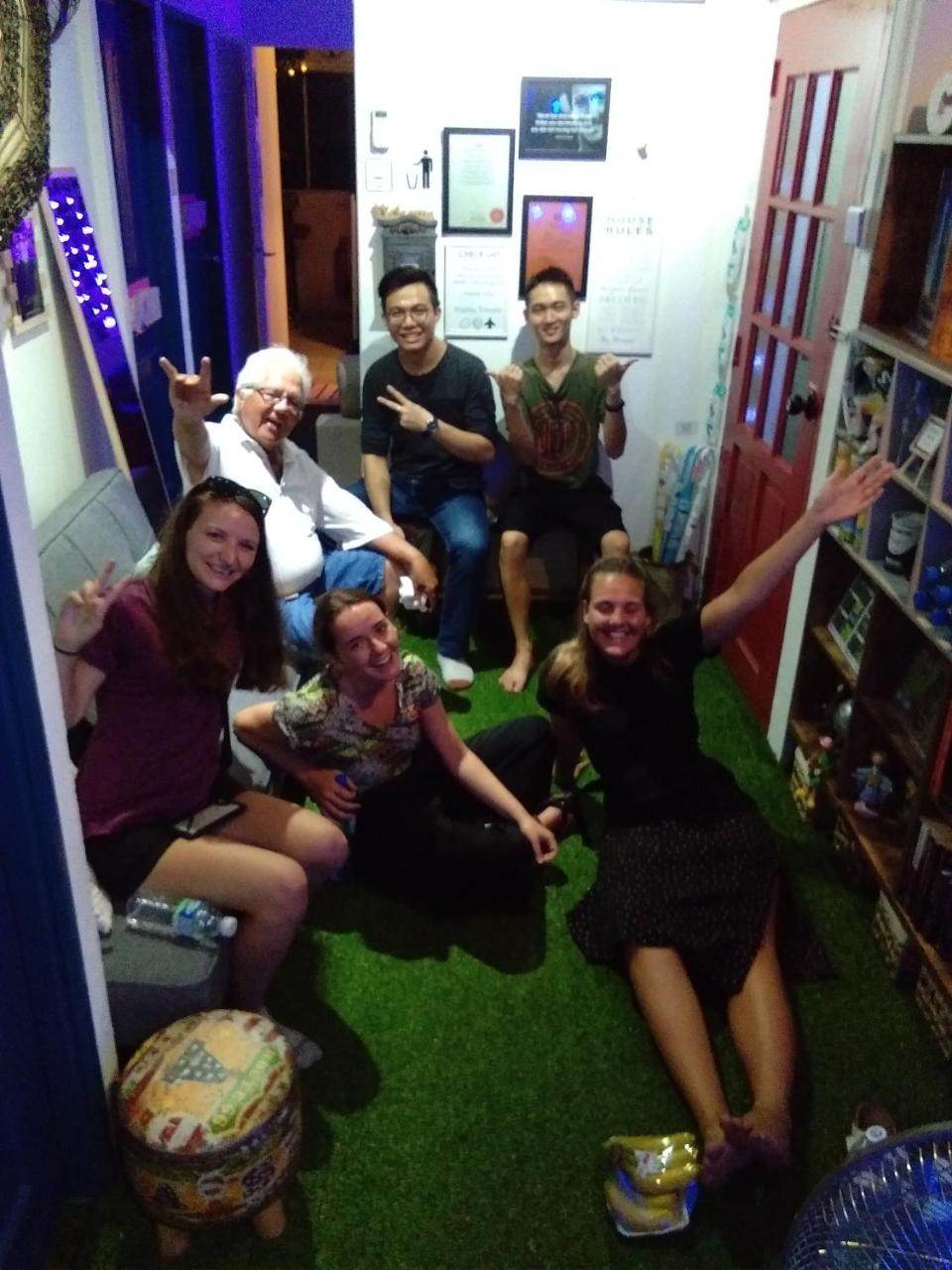 Co.Living Hostel Bandar Seri Begawan Eksteriør billede